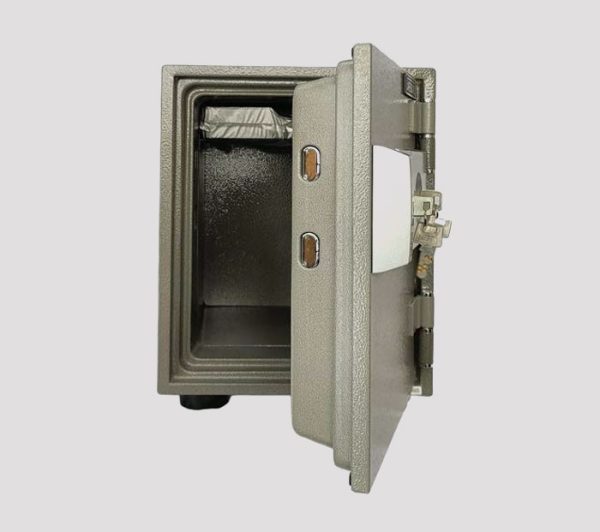 Serial no. A 004 - Image 3