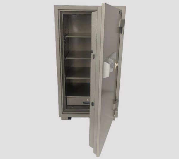 Serial no. A 028 - Image 3